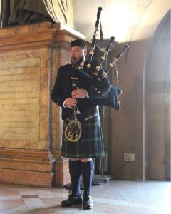 Roberto "Charra" Arrabito, maestro piper parmigiano